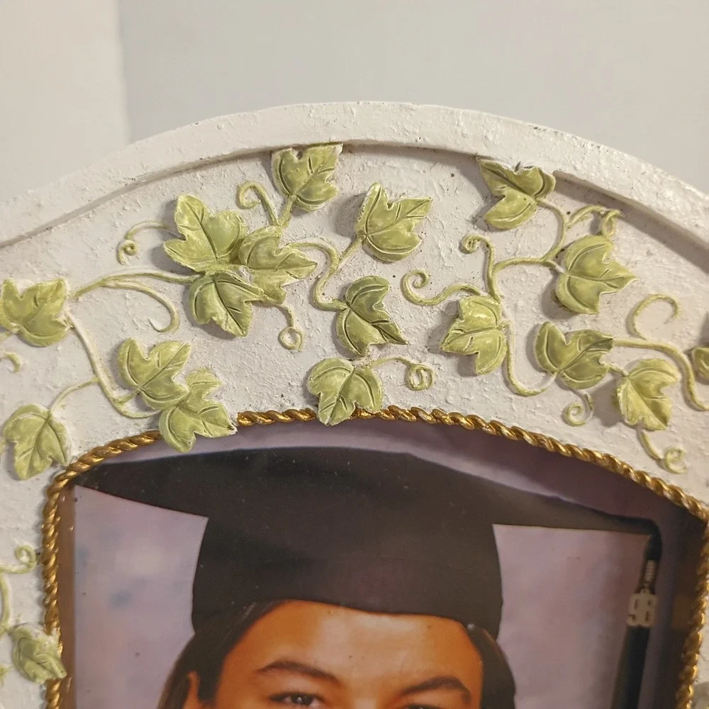 Papel‎ Giftware Graduation Resin Picture Frame Vines Cap Diploma Shabby Chic